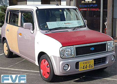 TOM成形サンプル_フィルム加飾した自動車